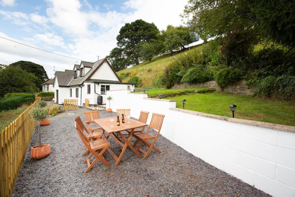 Hillside Cottage, Countryside Views Near Llangollen 科文 外观 照片