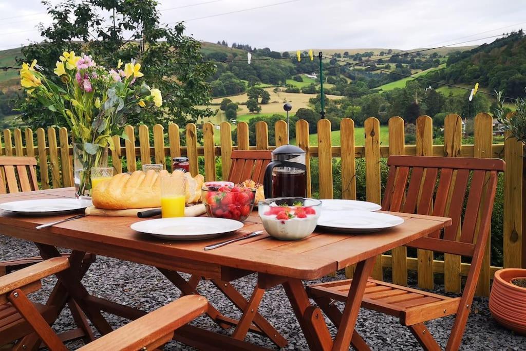 Hillside Cottage, Countryside Views Near Llangollen 科文 外观 照片