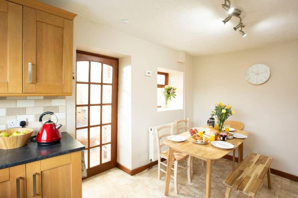 Hillside Cottage, Countryside Views Near Llangollen 科文 外观 照片